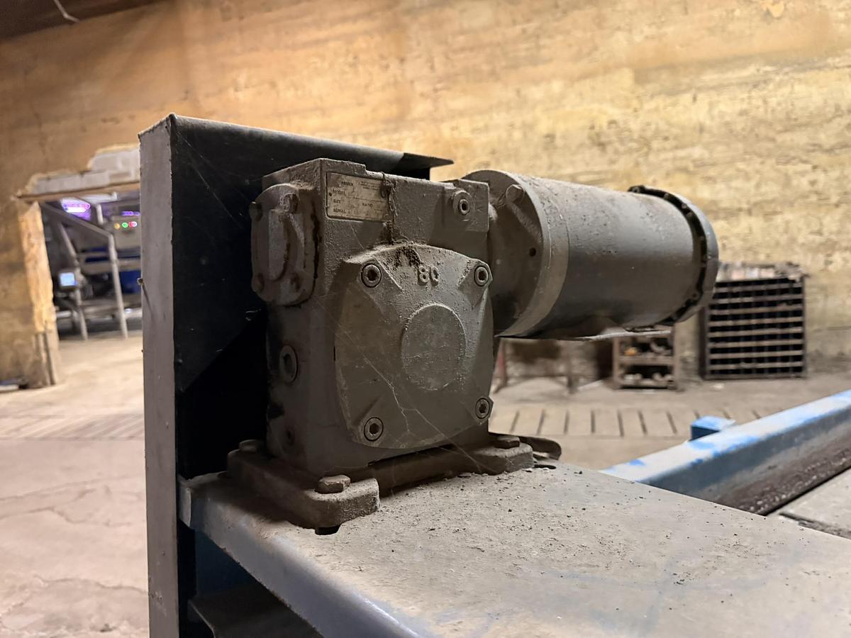 Used Alliston Machinery 14' Long x 34" Belt