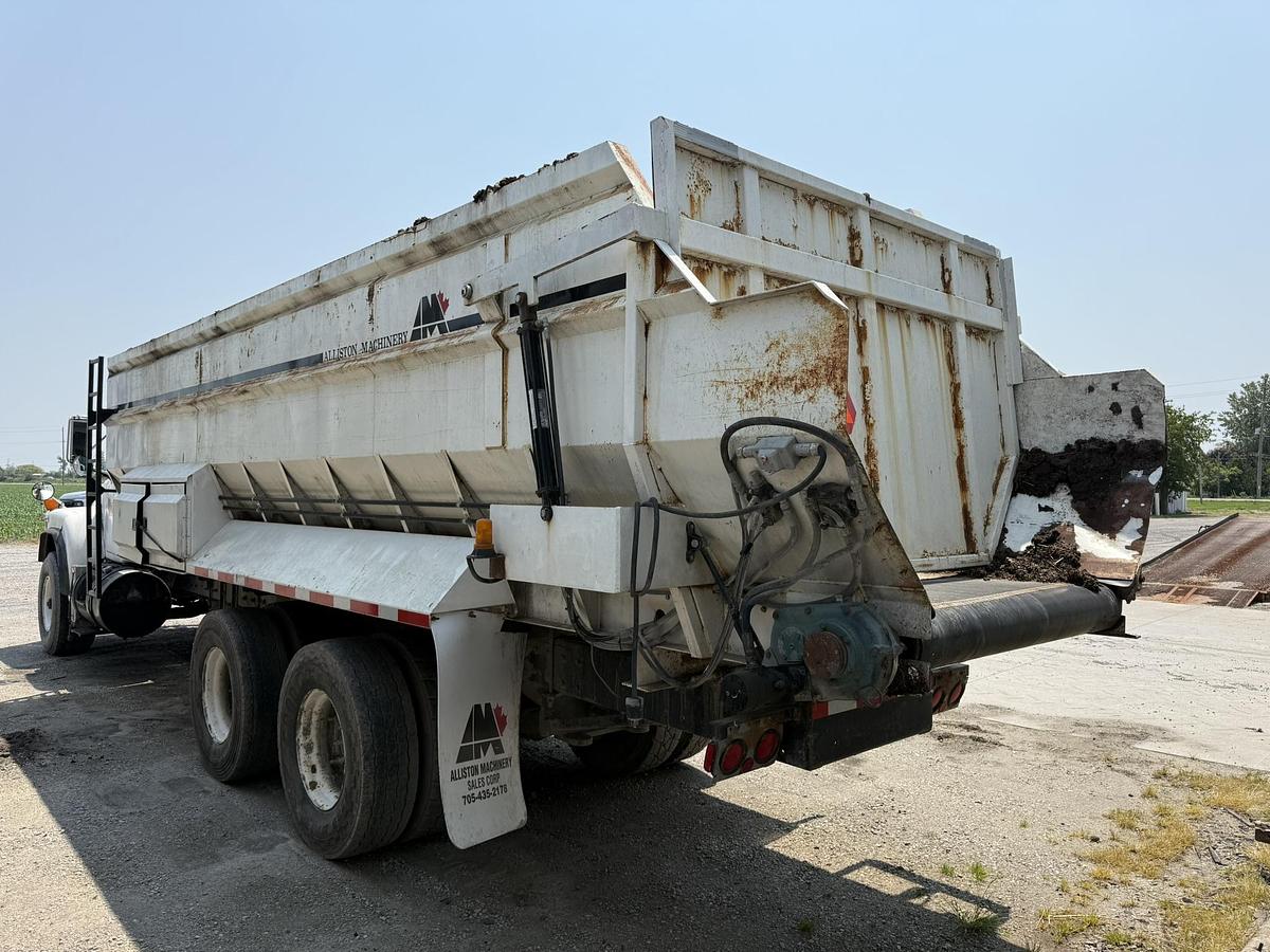 Used 1999 Mack Potato Bulk Box On Mack Truck