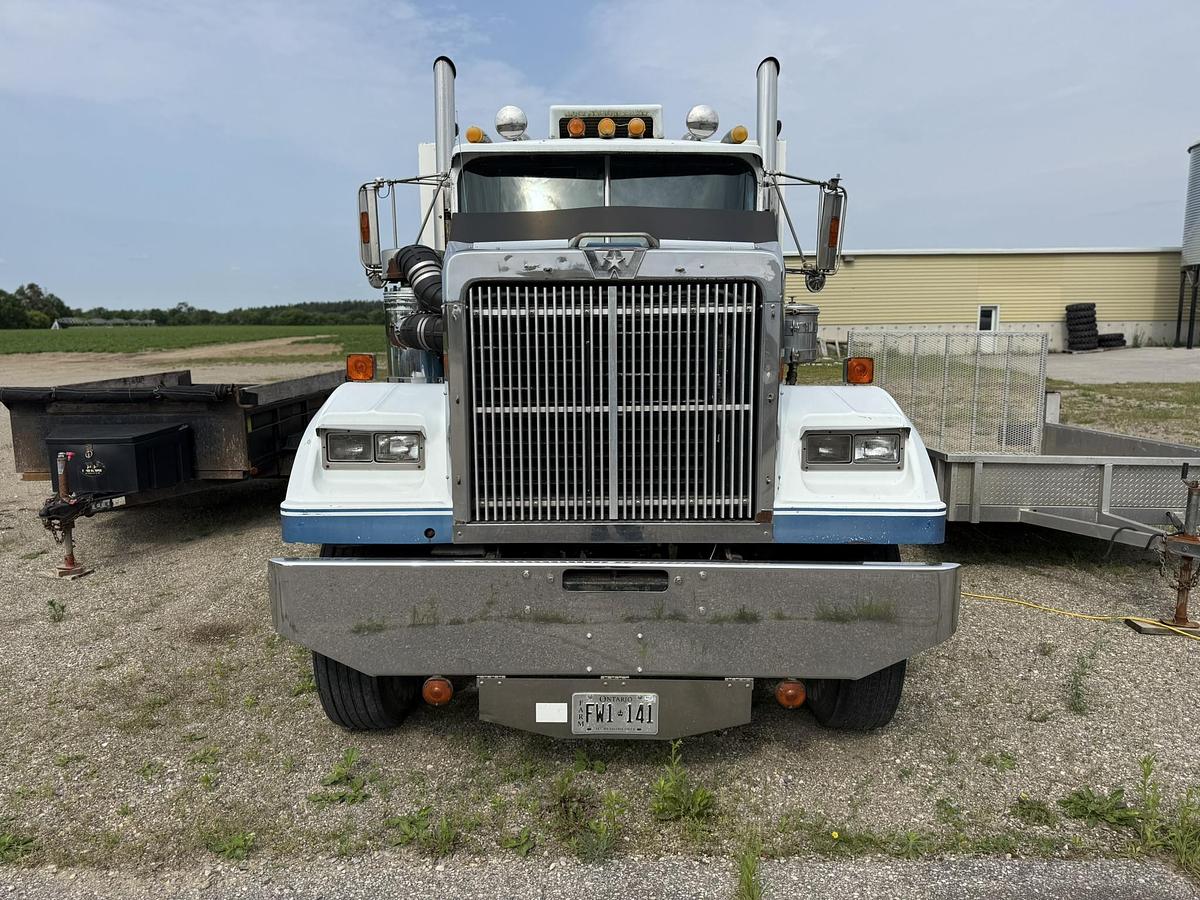 Used 1988 Western Star Stainless 3000 Gallon Water Truck, 400 Cummins, Eaton 15 SPD