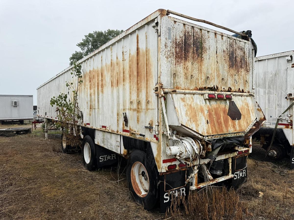 Used Star Trailers 3 Axle LIve Bottom Trailers, Package Price
