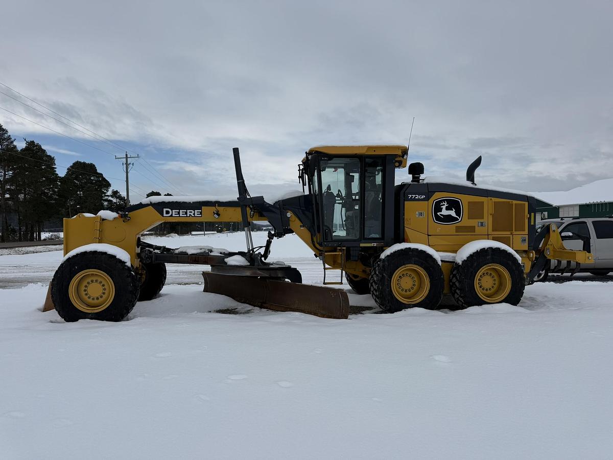 Used 2020 Deere 772GP Motor Grader