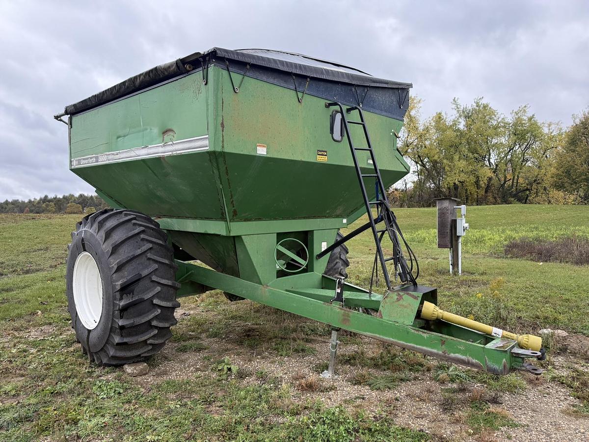 Used Unverferth 5000, Tarp, Lights, 500 Bushell