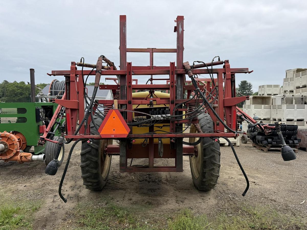Used Hardi NAV550M Pull-Type Sprayer, 60', 550 Gallon, Eductor, Rise Tank
