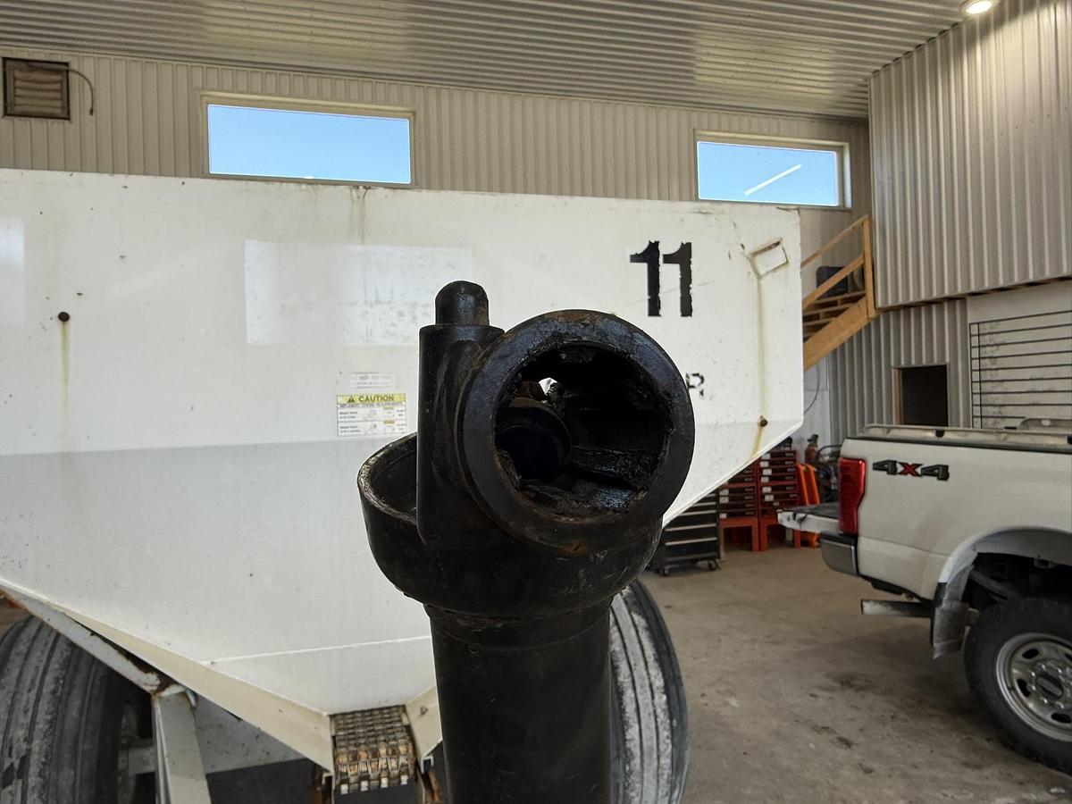 Used Willmar Super 800