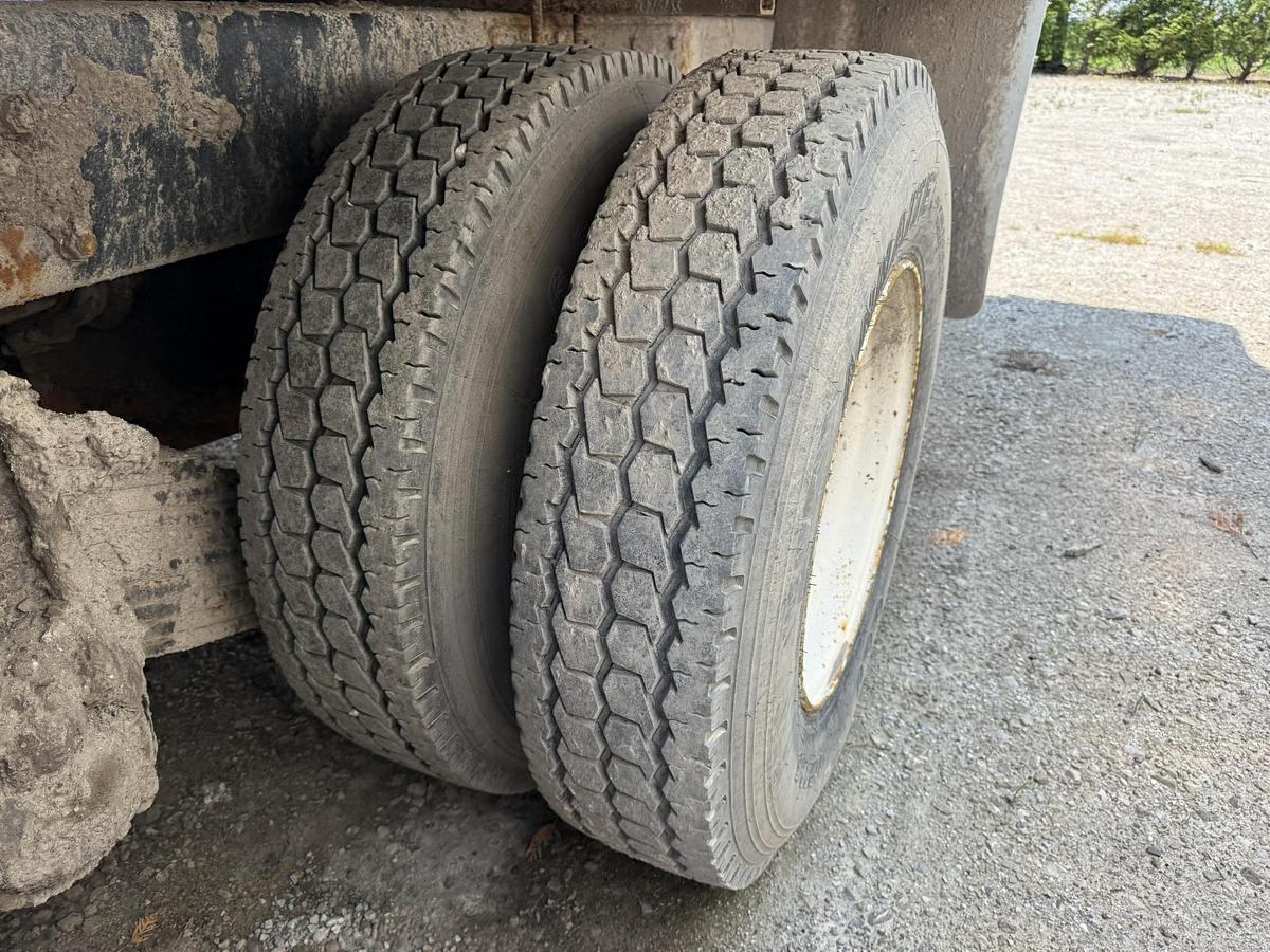 Used 1997 Mack Potato Bulk Box On Mack Truck