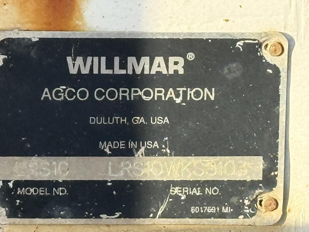 Used GMC Brigadier, 3028 Cat, Willmar Loadrunner 10