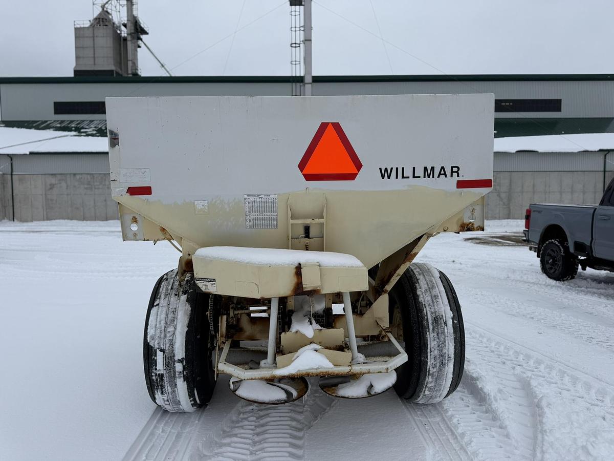 Used Willmar Super 800, 8 ton, Float Tires, Stainless Hopper