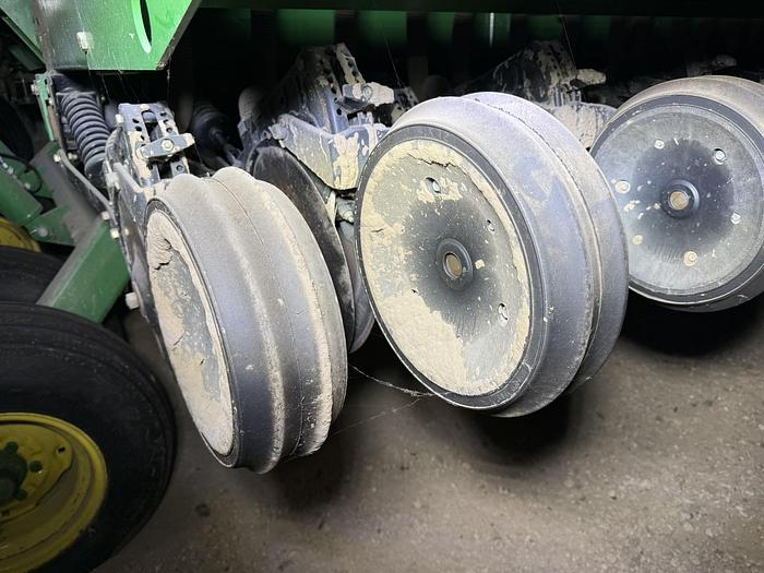 Used 2013 John Deere 455 35', Markers, Scale