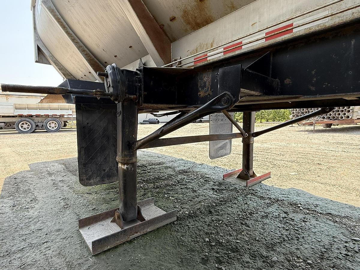 Used H.F. Stewart  40' Live Bottom Produce Trailer