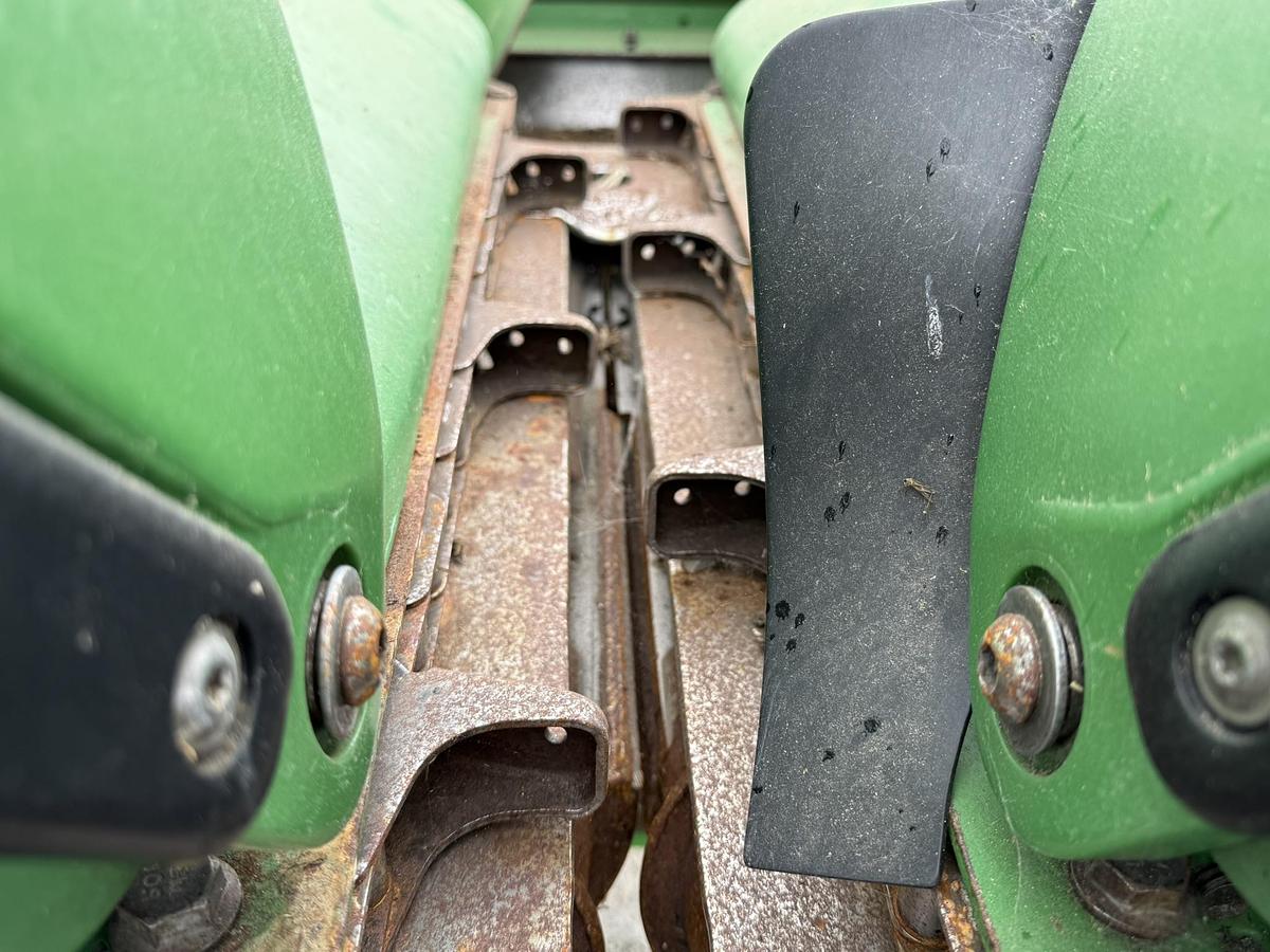 Used 2011 John Deere 608C Stalkmaster, Hyd. Deck Plate, HHS, Field Ready