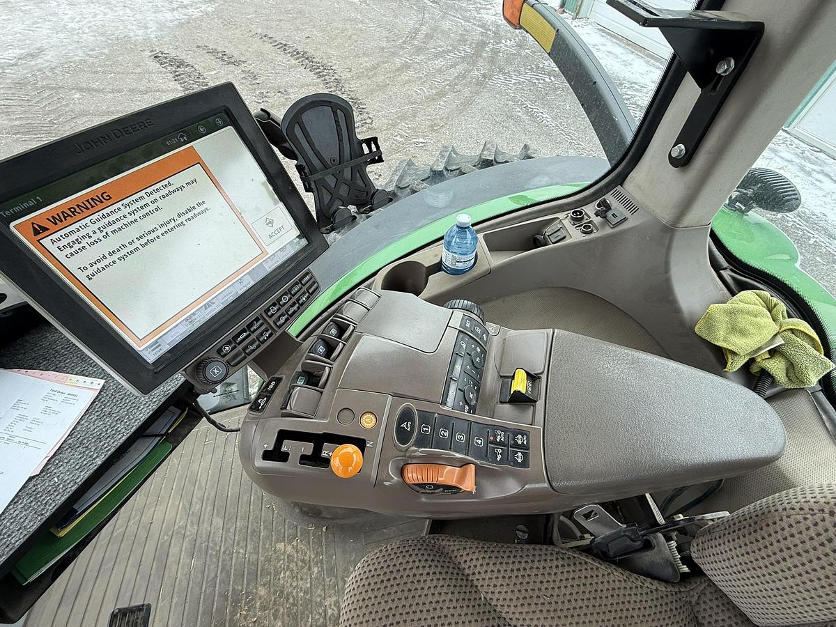 Used John Deere 8245R