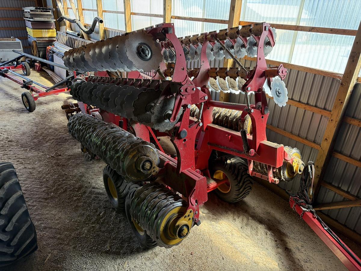 Used 2019 Vaderstad Carrier 925, 9M, New Disk, Steel Packer