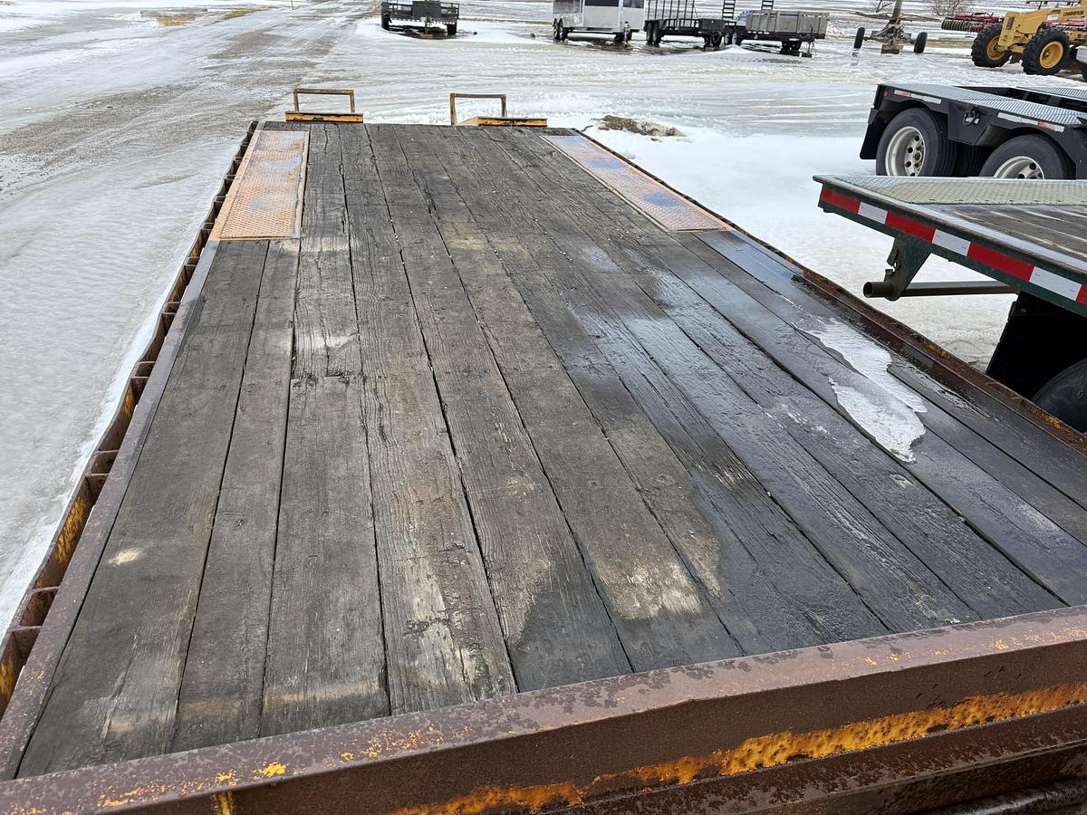 Used Hudson 23' Deck Over, Tri-Axle, Ramps