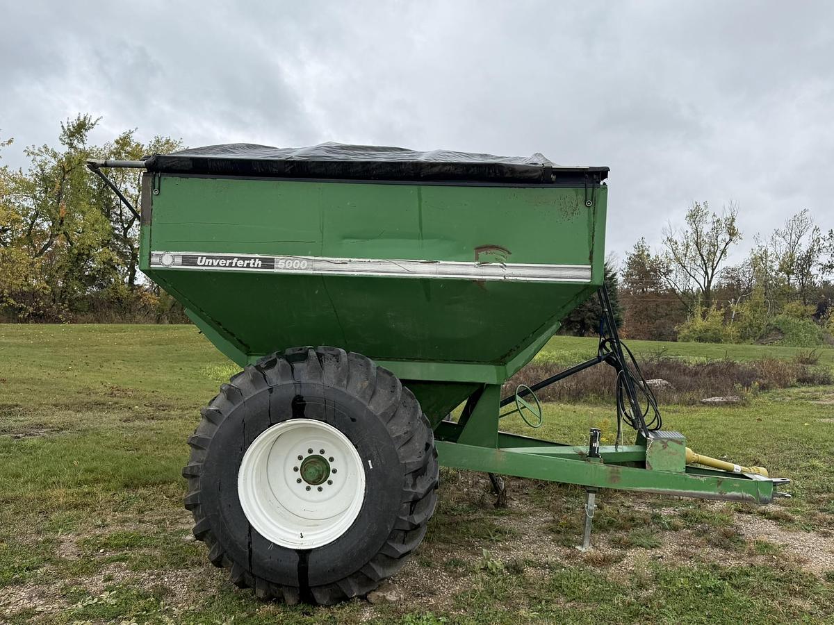 Used Unverferth 5000, Tarp, Lights, 500 Bushell