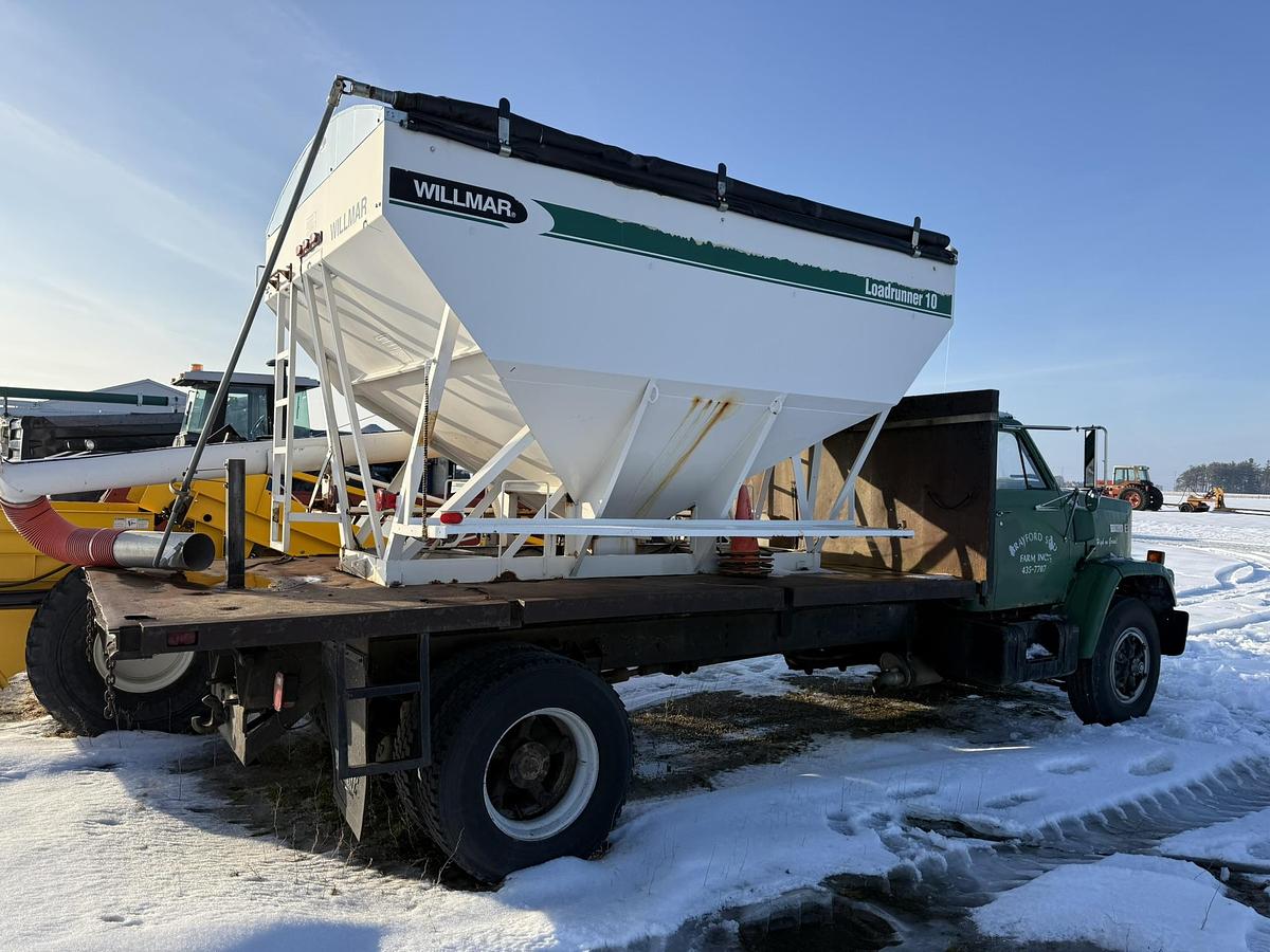 Used GMC Brigadier, 3028 Cat, Willmar Loadrunner 10