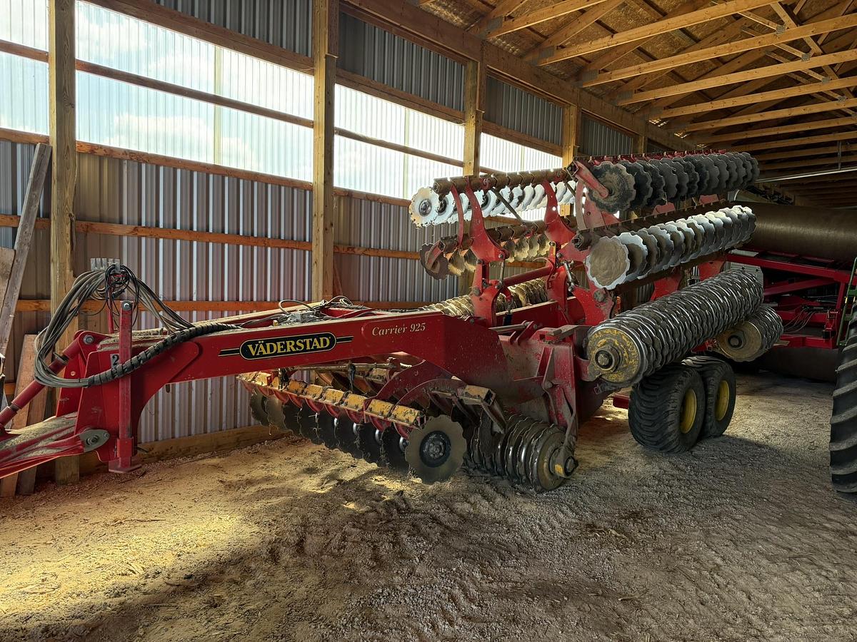 Used 2019 Vaderstad Carrier 925, 9M, New Disk, Steel Packer