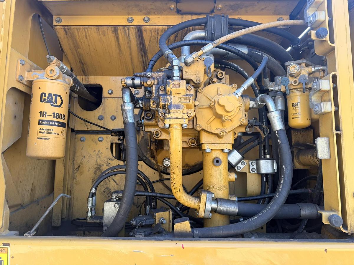 Used 2011 Caterpillar 345DL