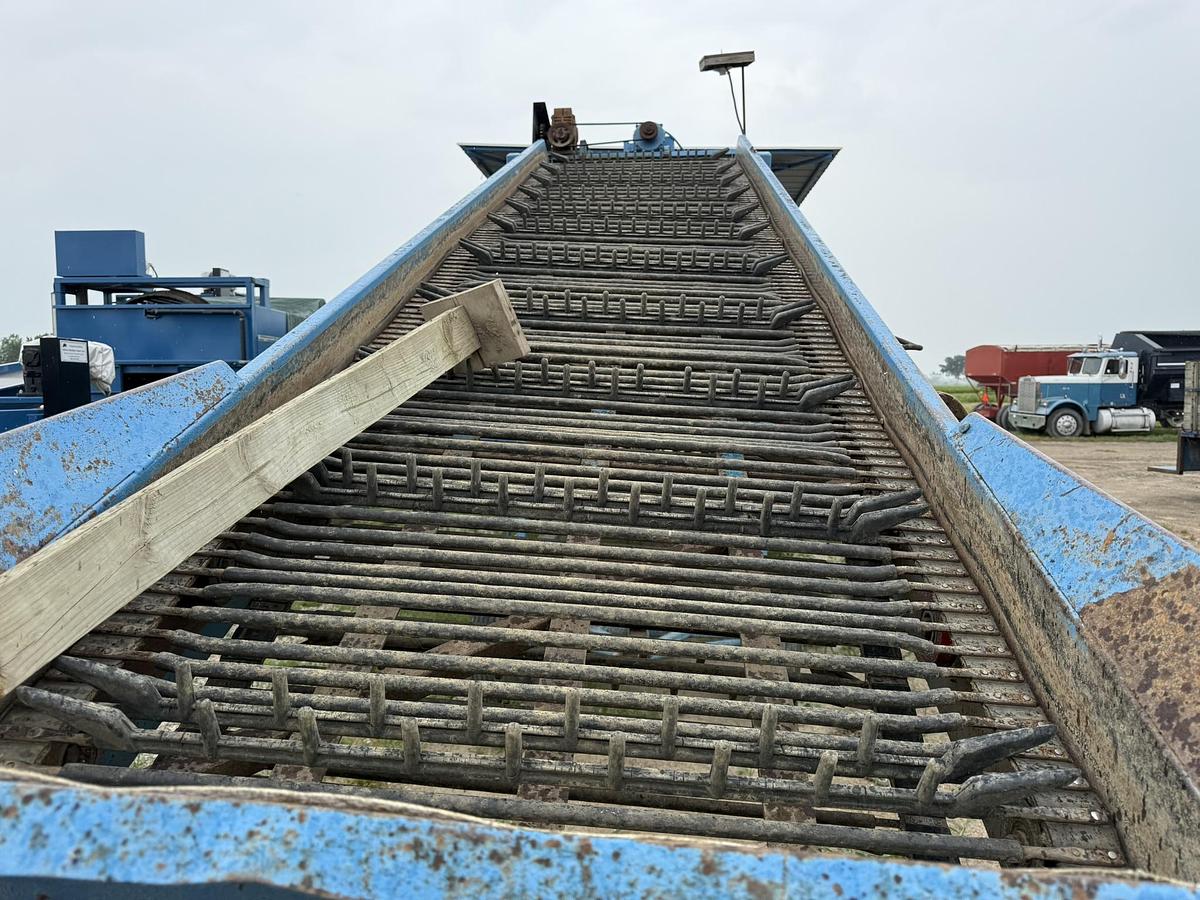 Used Alliston Machinery Bin Piler, 50' Telescopic Boom, 48" grading table, 2 Booms