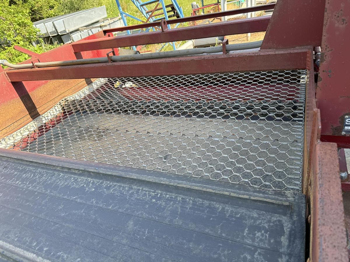 Used Spudnik 48" Sizer With 3 Different Sizer Chains