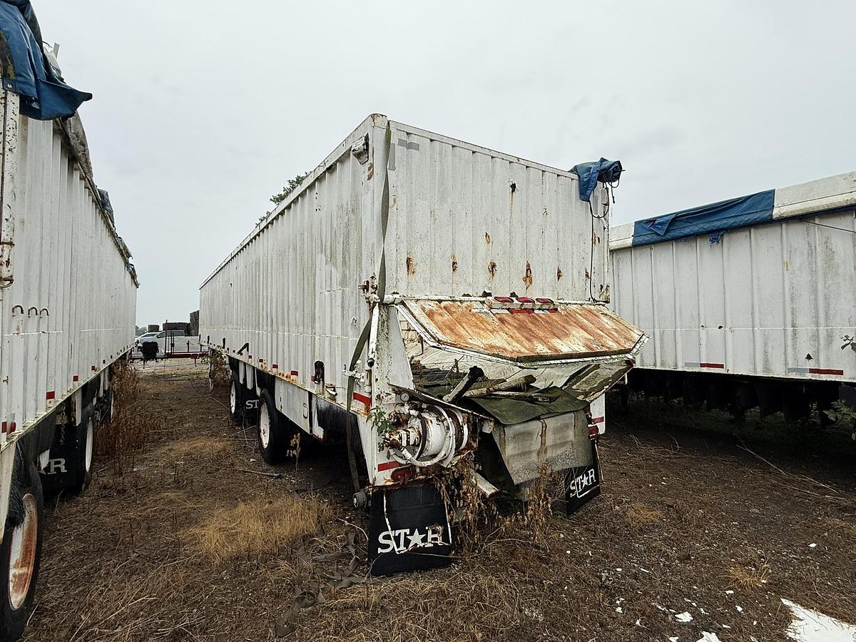 Used Star Trailers 3 Axle LIve Bottom Trailers, Package Price