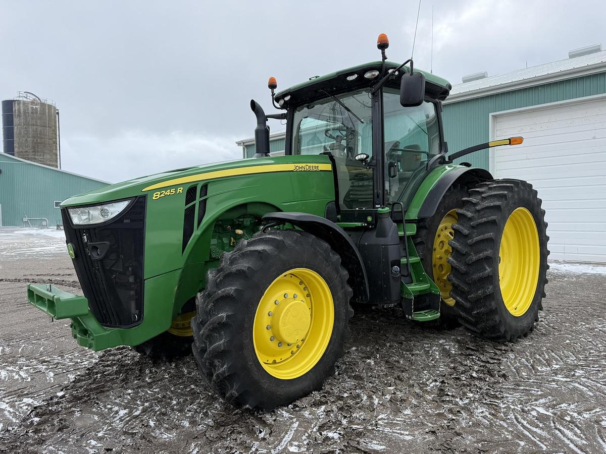 Used John Deere 8245R