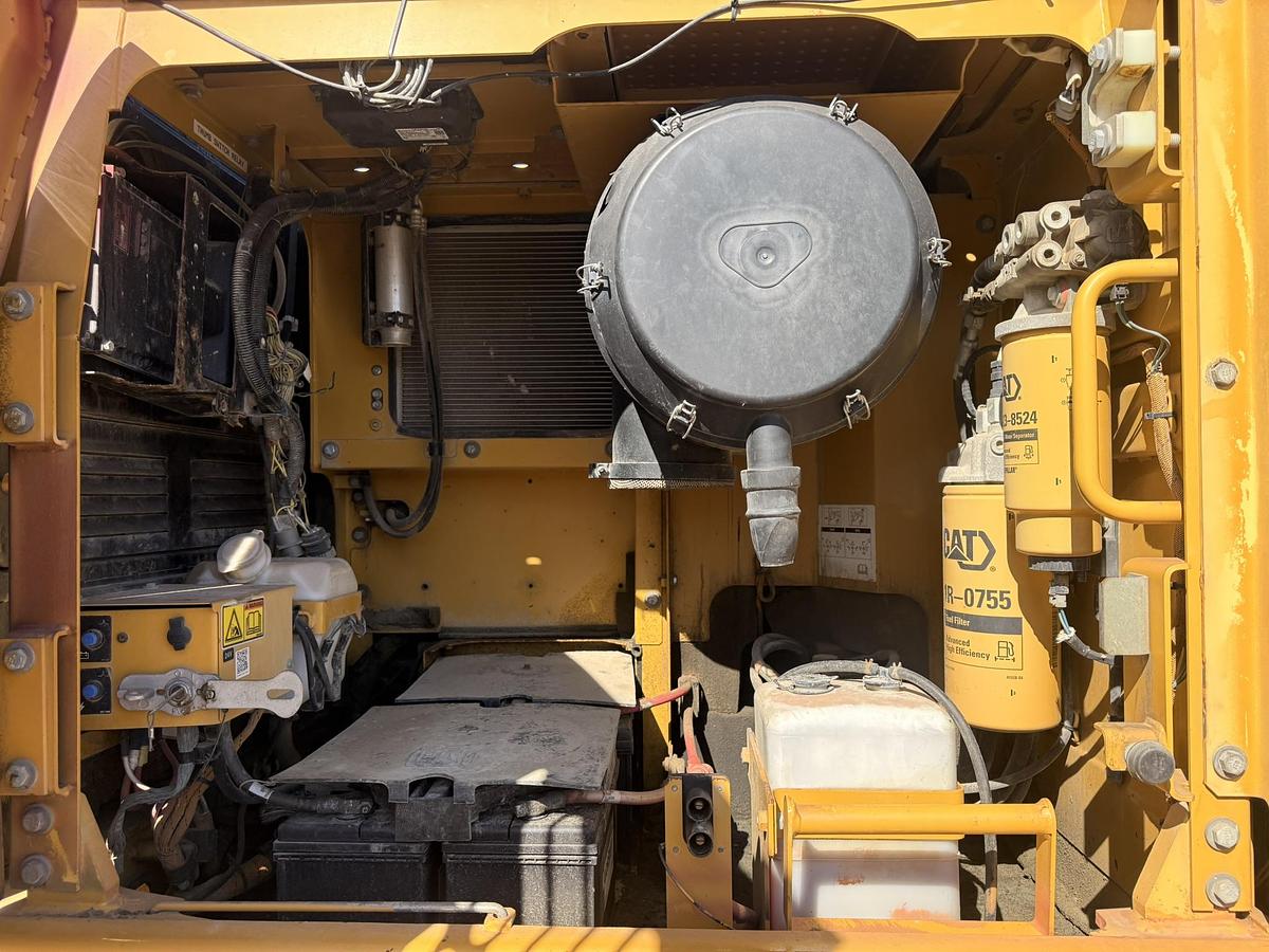Used 2011 Caterpillar 345DL