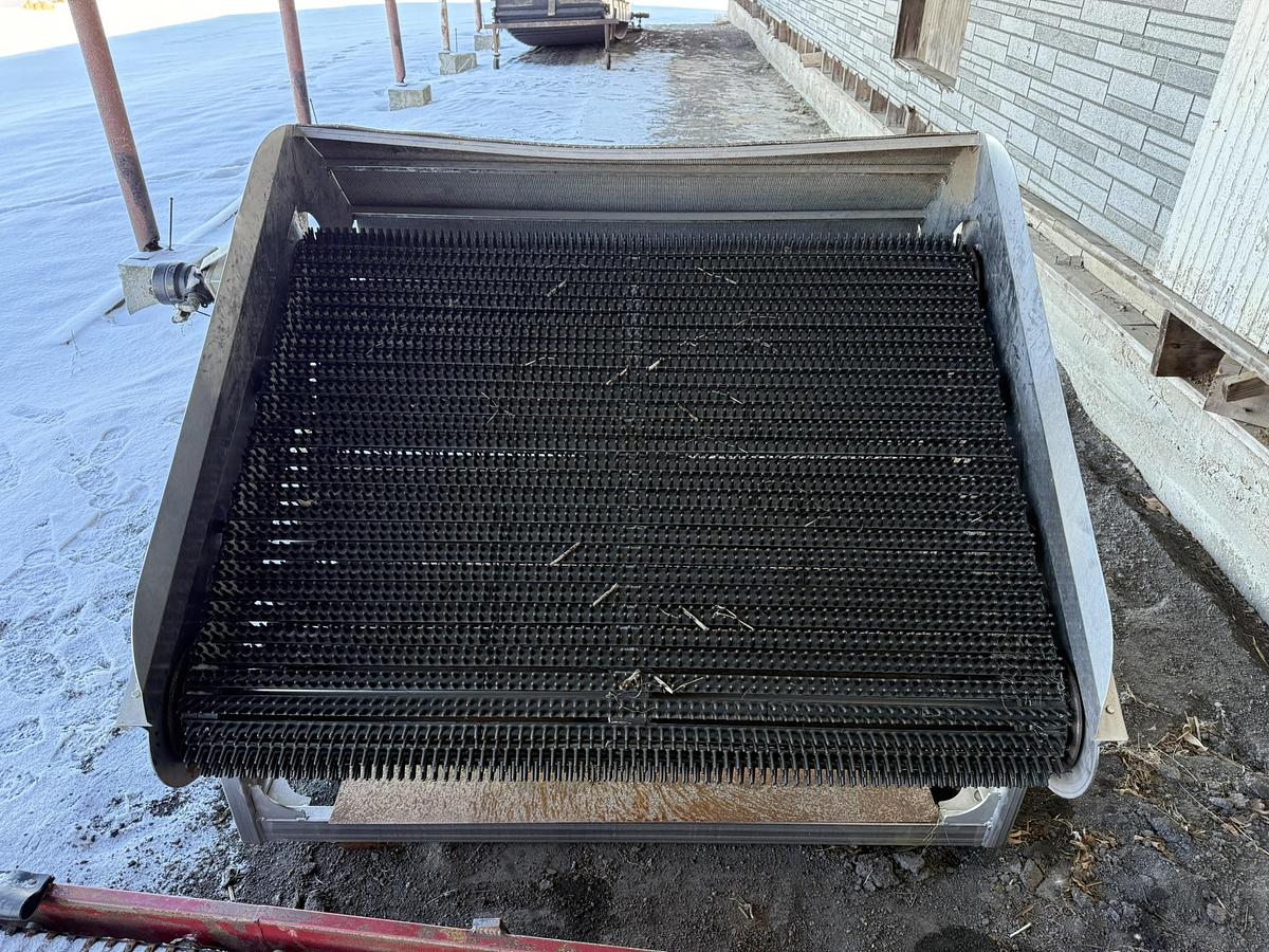 Used Univerco 60" Hedge Hog