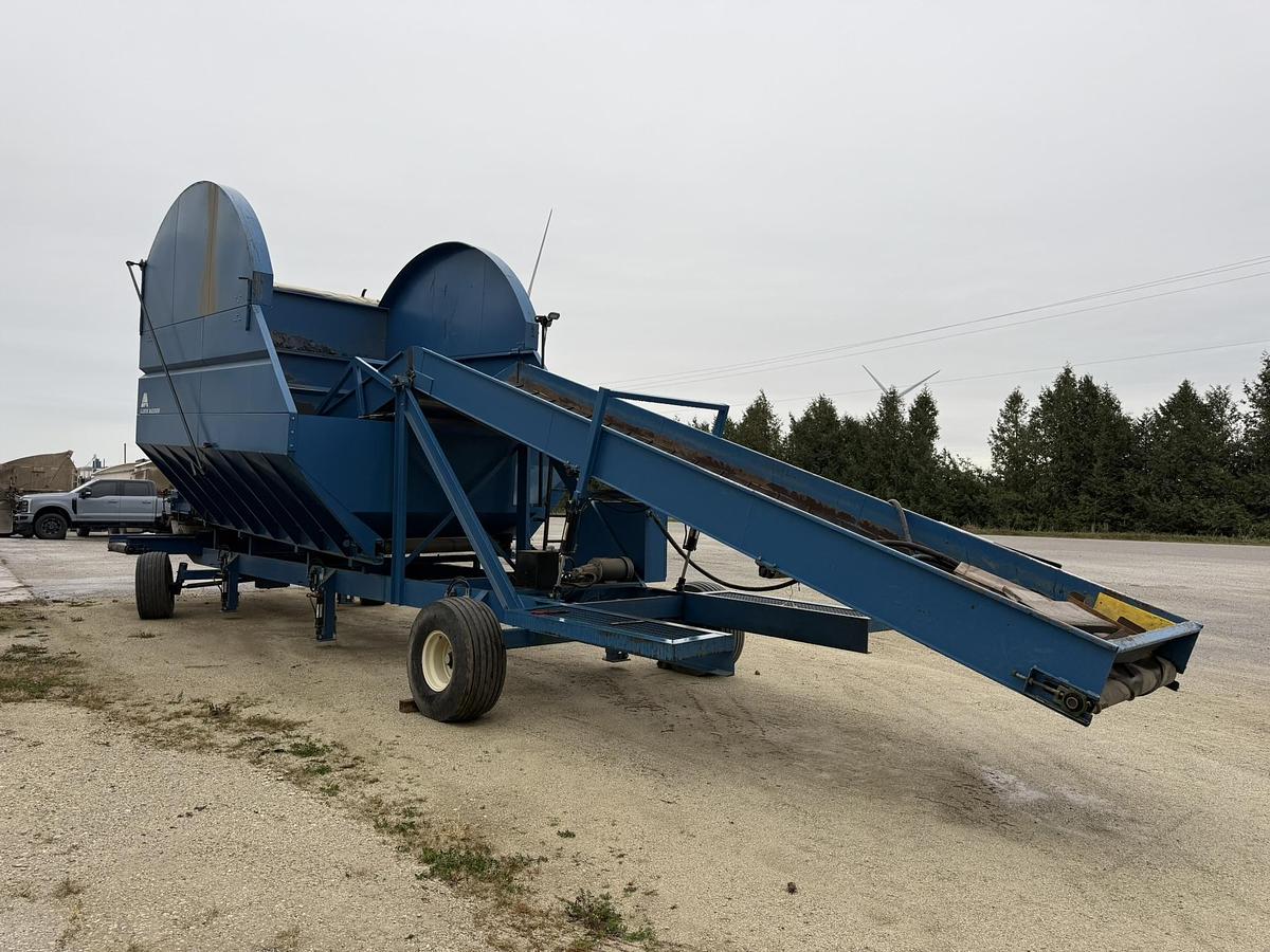 Used Alliston Machinery 400 CWT Even Flow Hopper