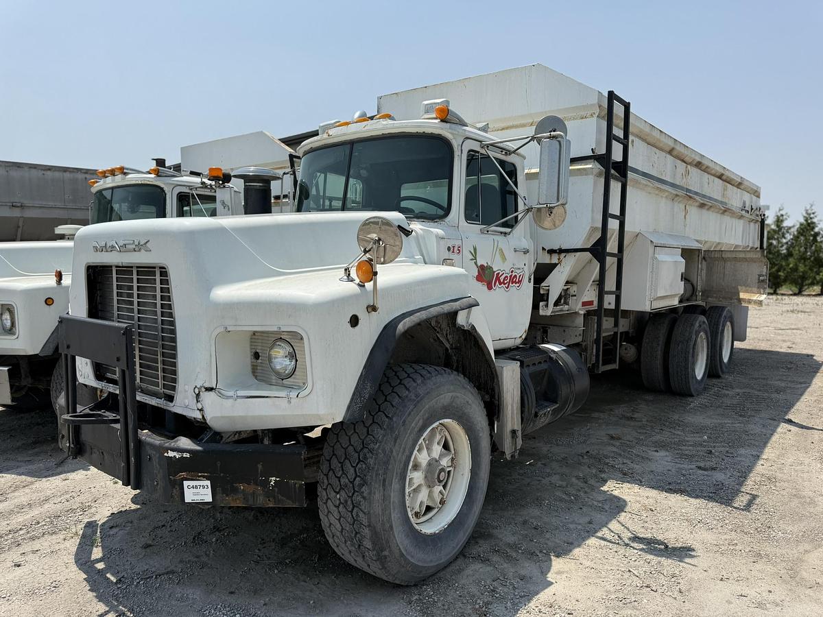 Used 1999 Mack Truck With 24' Alliston Machinery Box, 60" Belt, Honda Motor