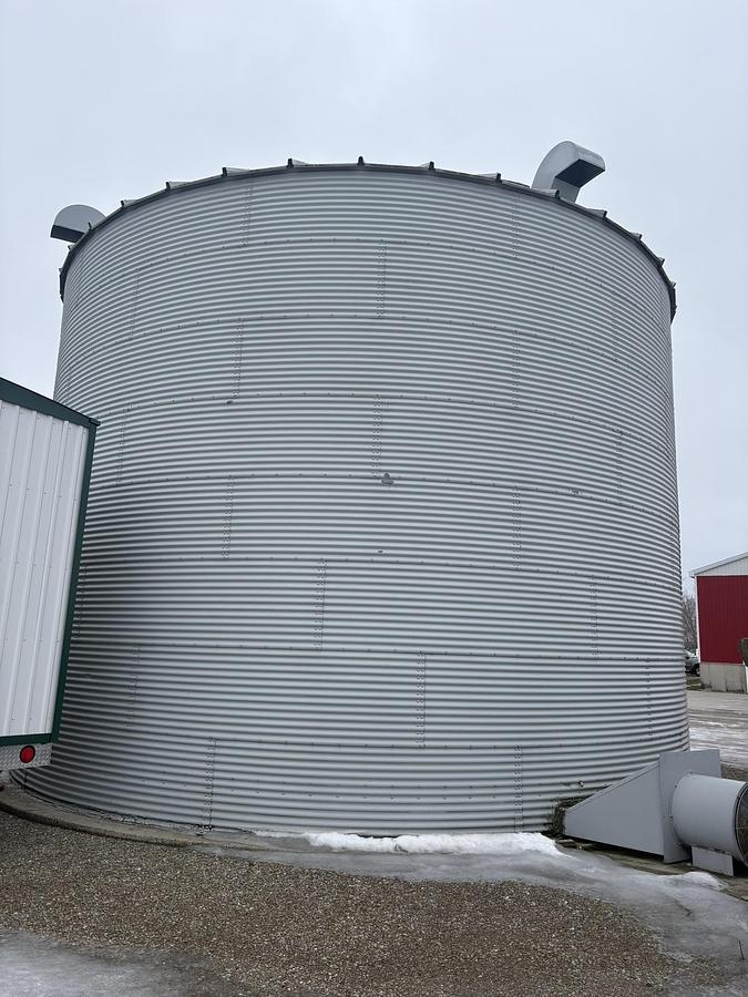 Used 2 Graneries For Sale, Vented Floors, Sweep Auger