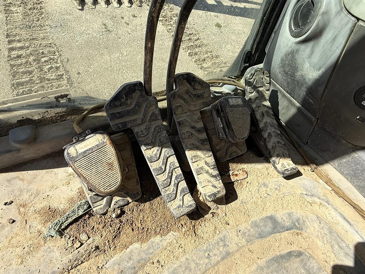 Used 2011 Caterpillar 345DL