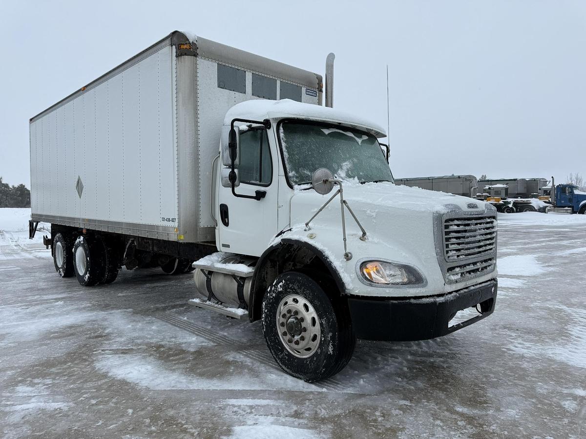 Used 2007 Freightliner Business Class M2, Cat C11, 10 SPeed, 26' Van Body