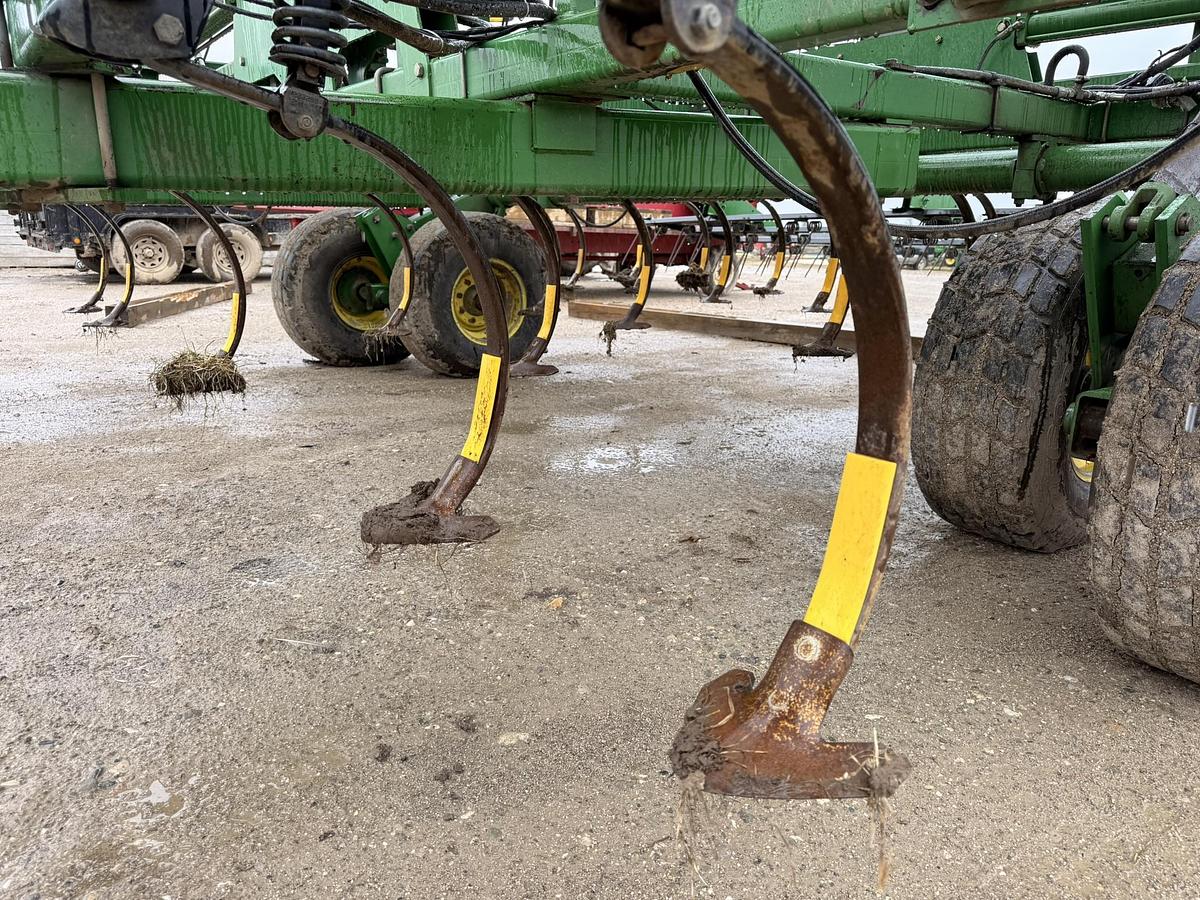 Used John Deere 985 49'5" 5 Section Cultivator