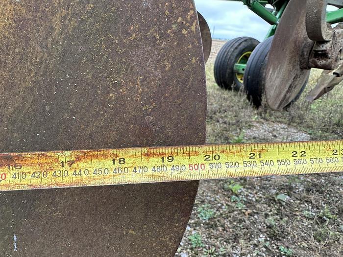 Used John Deere 2700 7 Shank Disk Ripper