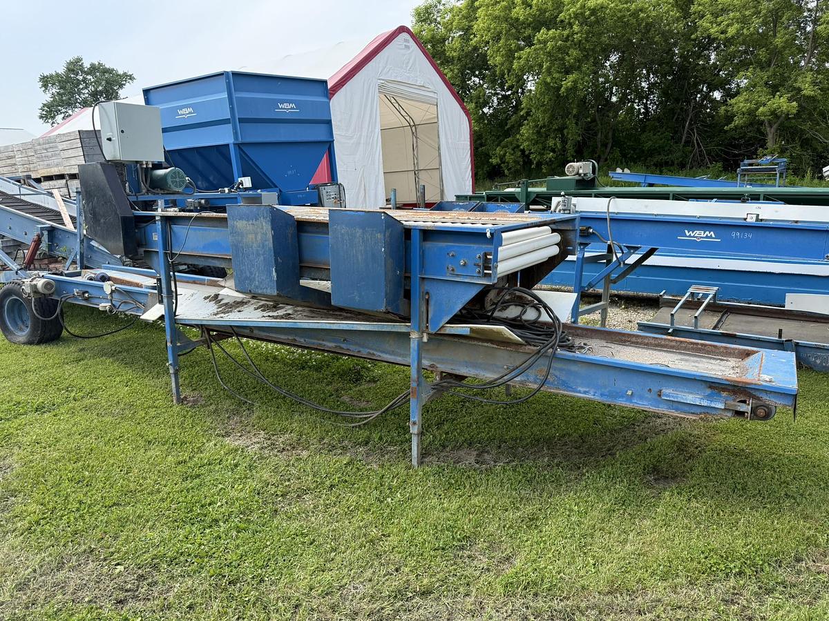 Used WBM 48" Grading Table With Trash Conveyor