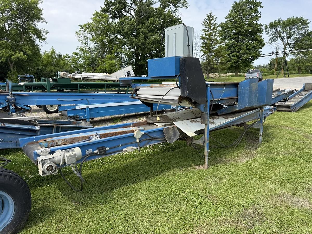 Used WBM 48" Grading Table With Trash Conveyor