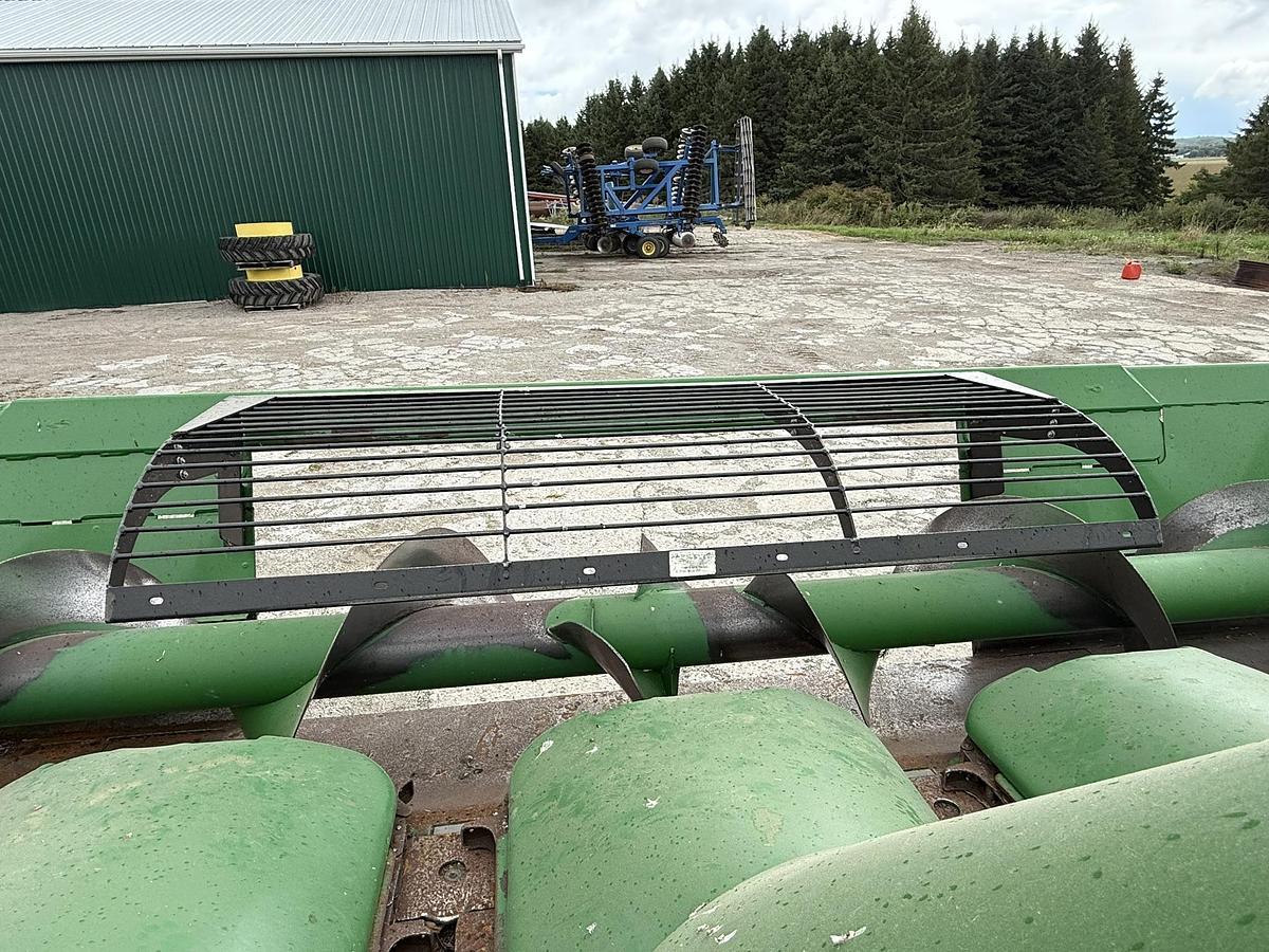 Used 2011 John Deere 608C Stalkmaster, Hyd. Deck Plate, HHS, Field Ready