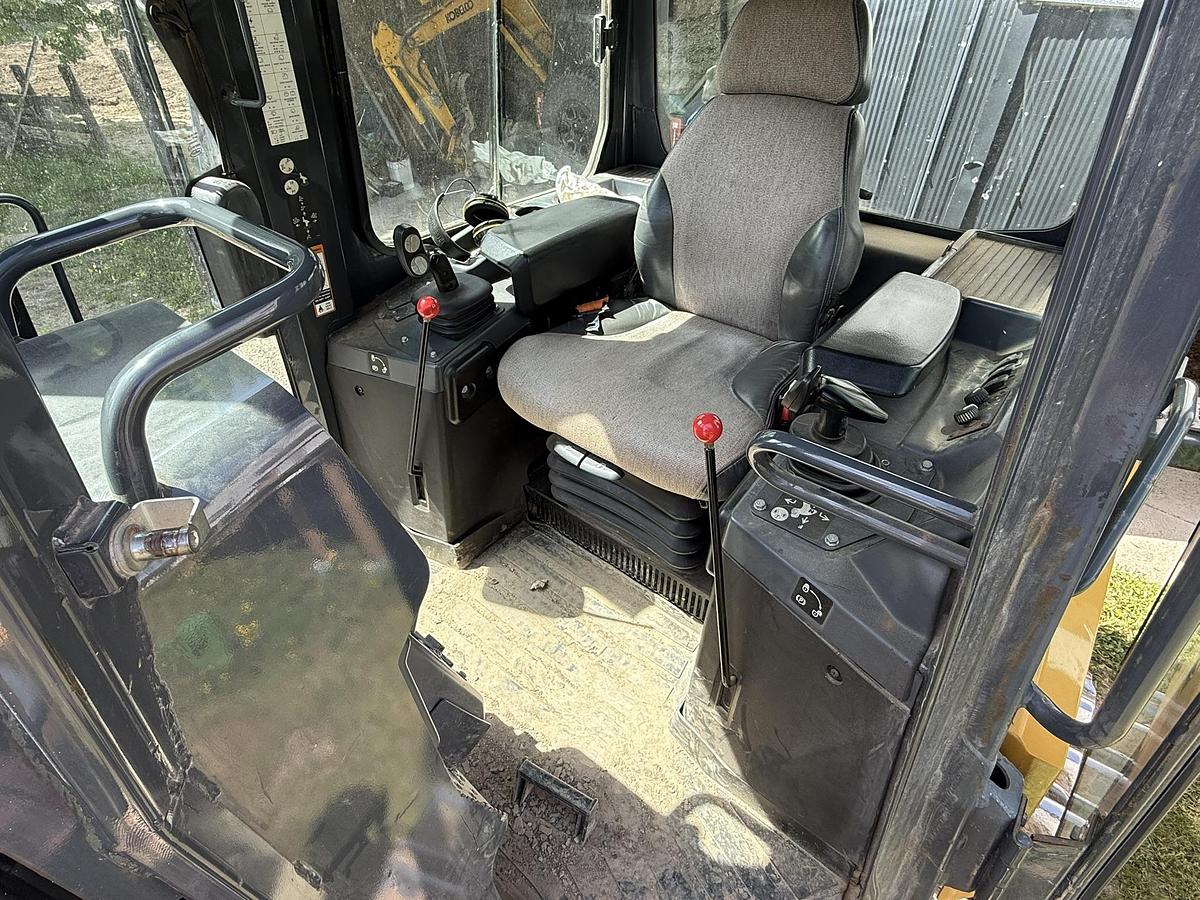 Used 2015 Deere 650k XLT