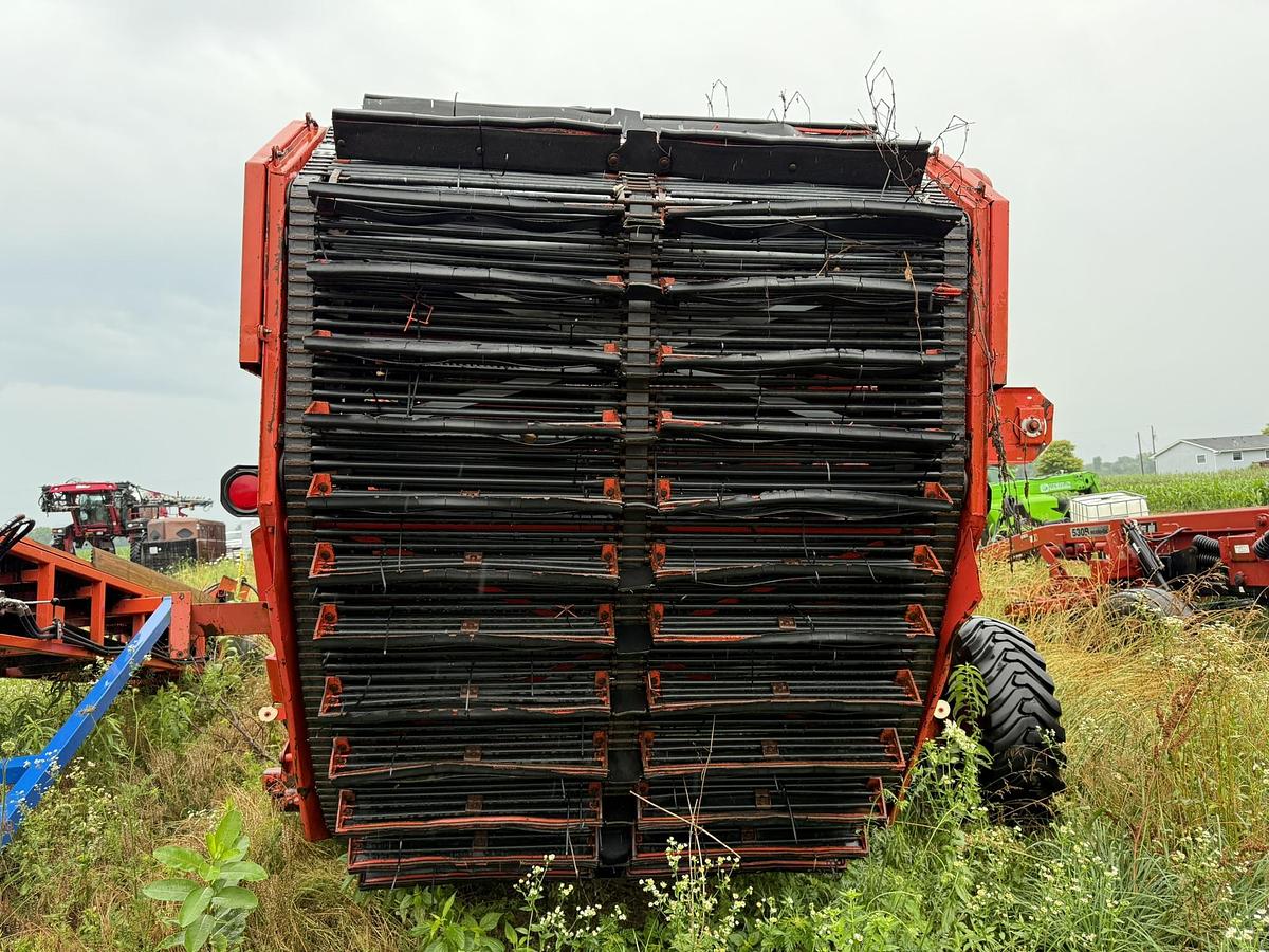 Used Grimme GB1700 2 Row Harvester