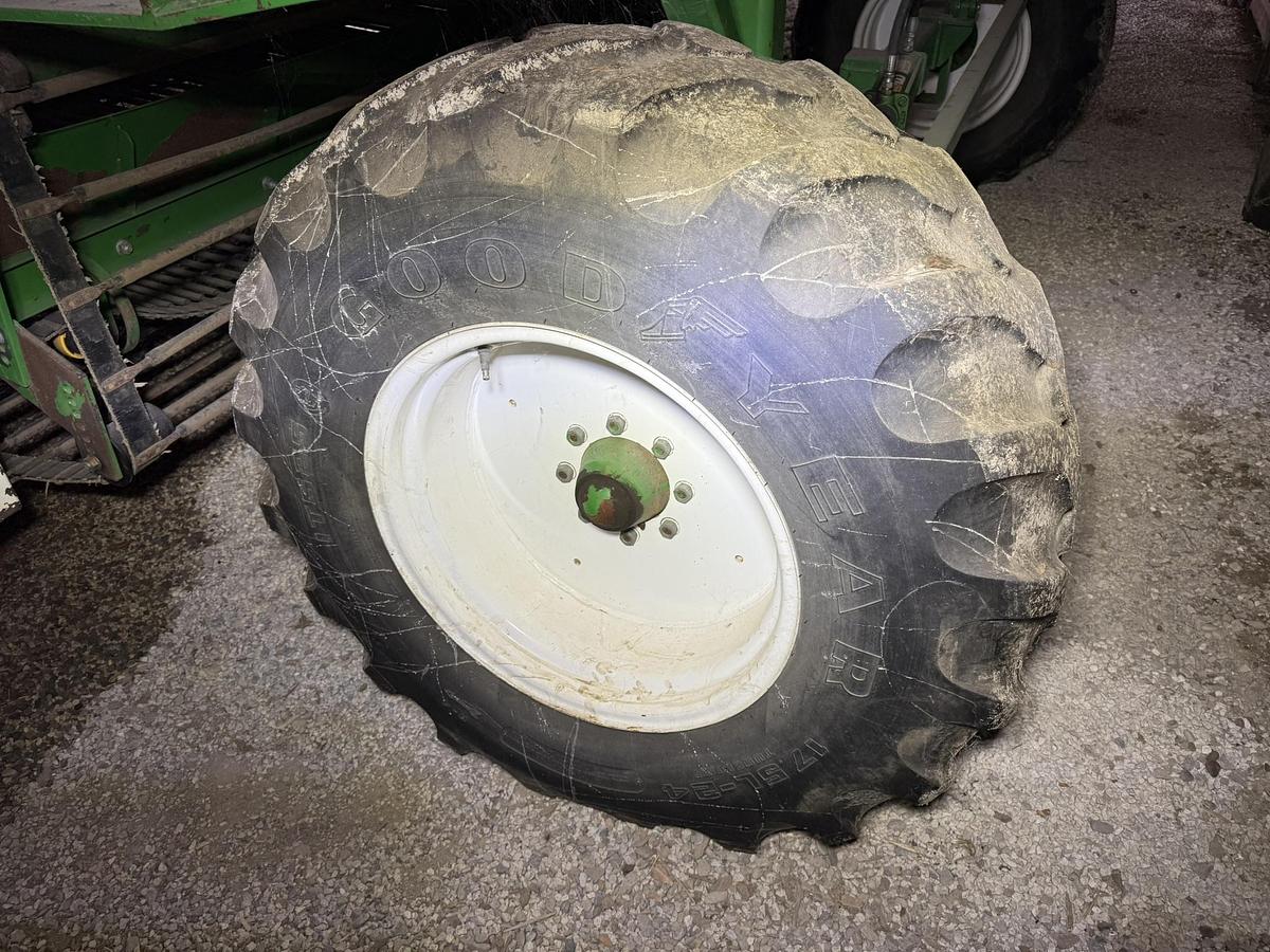 Used 2006 Lenco 4 Row Hydraulic Windrower