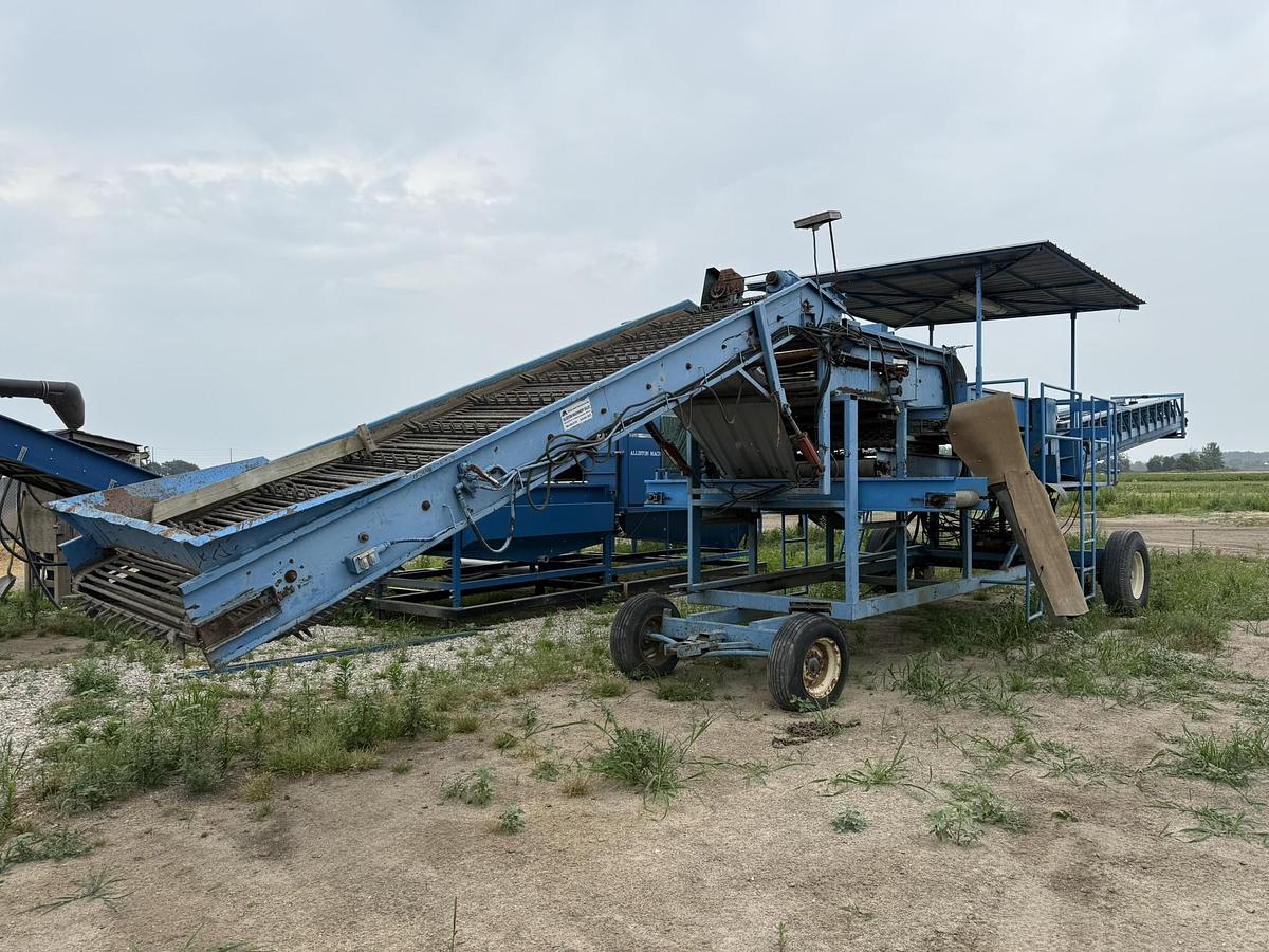 Used Alliston Machinery Bin Piler, 50' Telescopic Boom, 48" grading table, 2 Booms