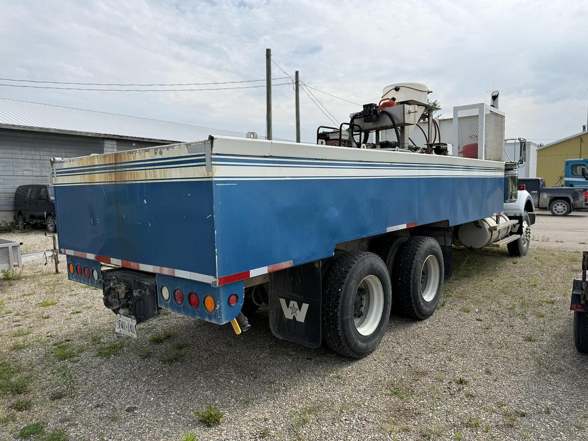 Used 1988 Western Star Stainless 3000 Gallon Water Truck, 400 Cummins, Eaton 15 SPD