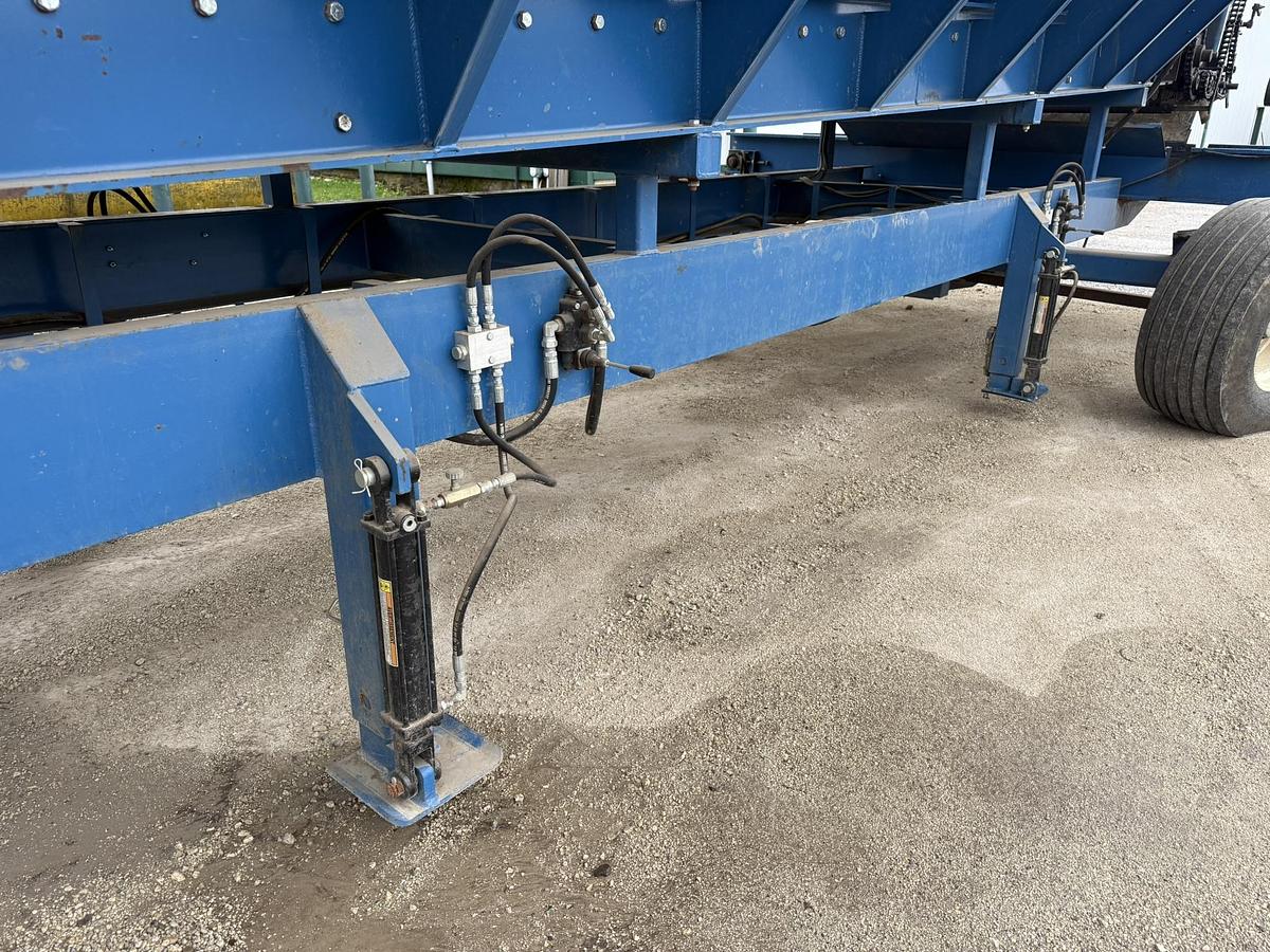 Used Alliston Machinery 400 CWT Even Flow Hopper