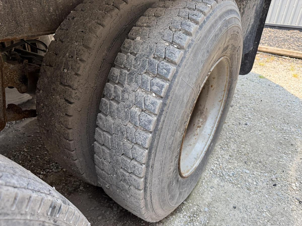 Used Alliston Machinery 24' Bulk Box With Tandem Axle Undercarriage