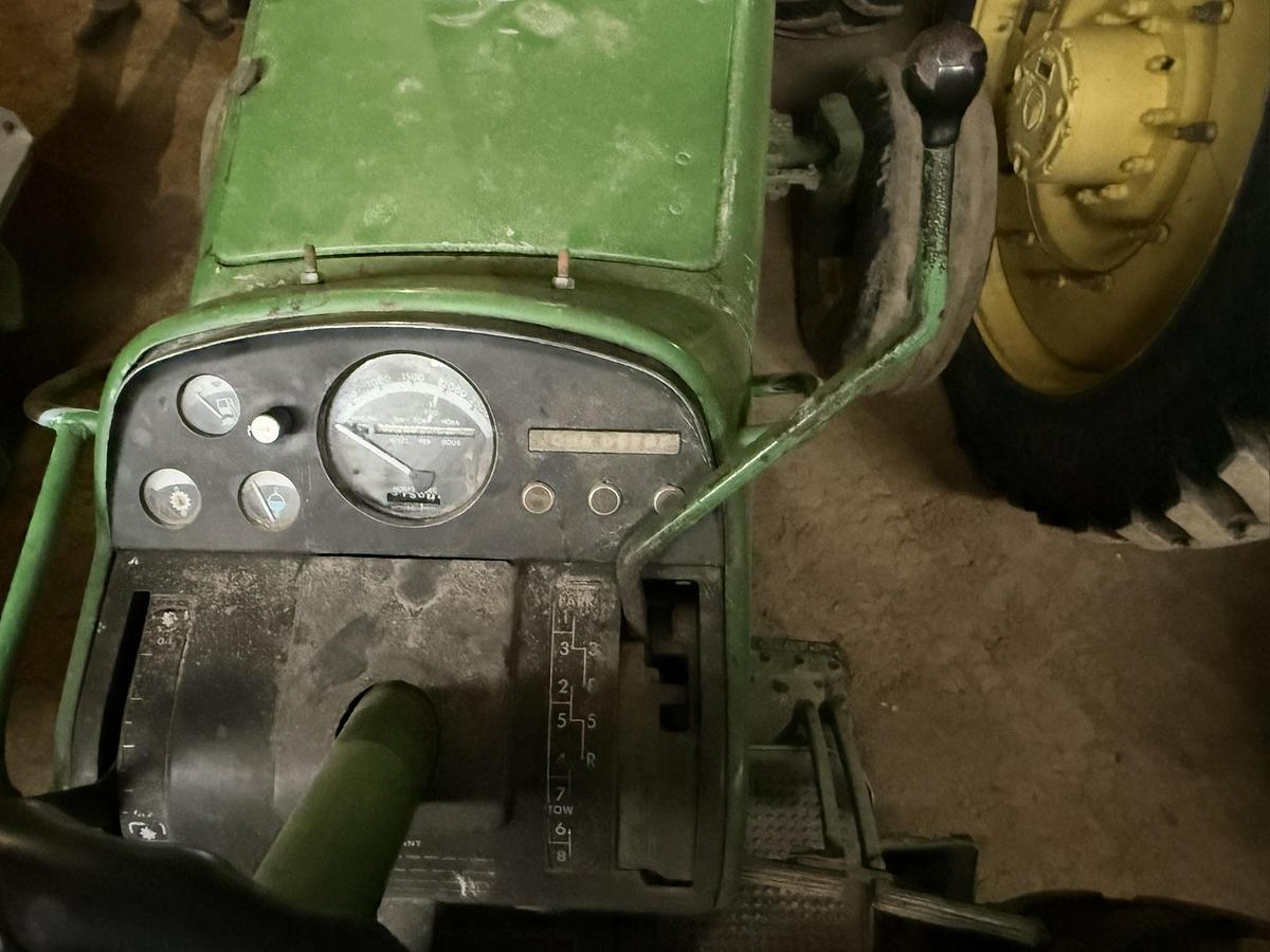 Used 1970 John Deere 4520