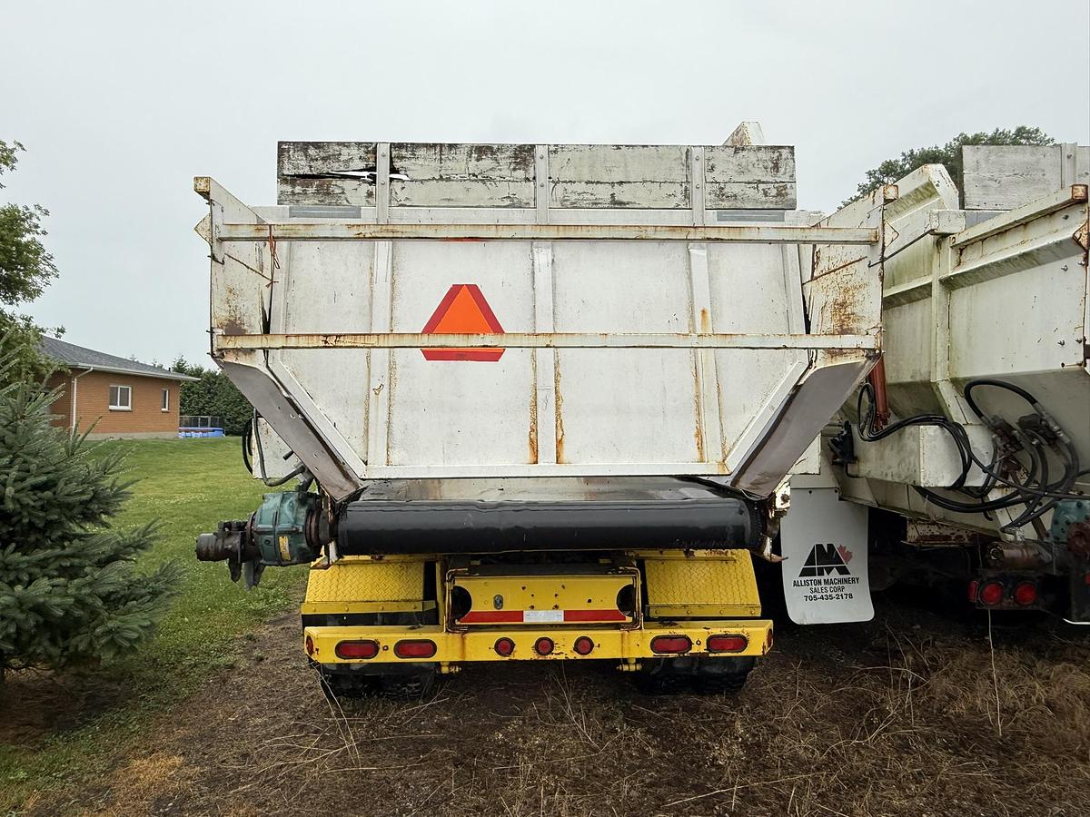 Used Western Star Cat 3406 8LL Eaton Alliston Machinery 24' Bulk Box