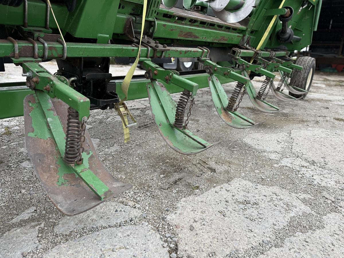 Used 2011 John Deere 608C Stalkmaster, Hyd. Deck Plate, HHS, Field Ready