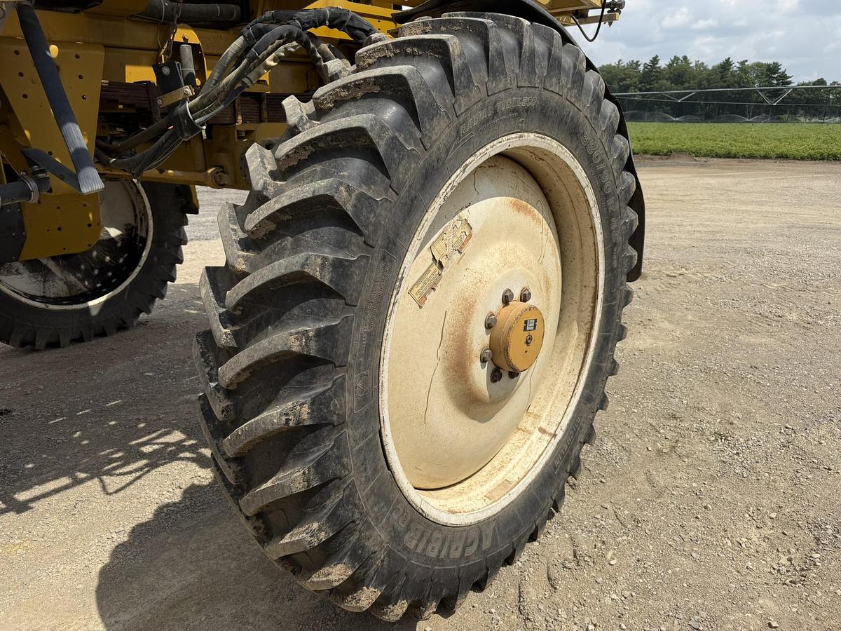 Used 2003 Rogator 1064, 1060 Gallon Tank, 90' Boom, Raven