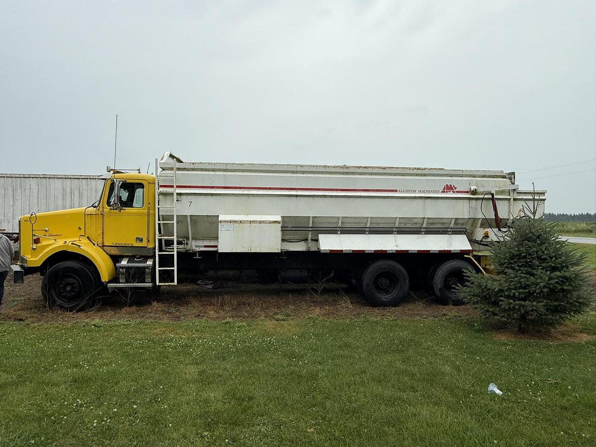 Used Western Star Cat 3406 8LL Eaton Alliston Machinery 24' Bulk Box