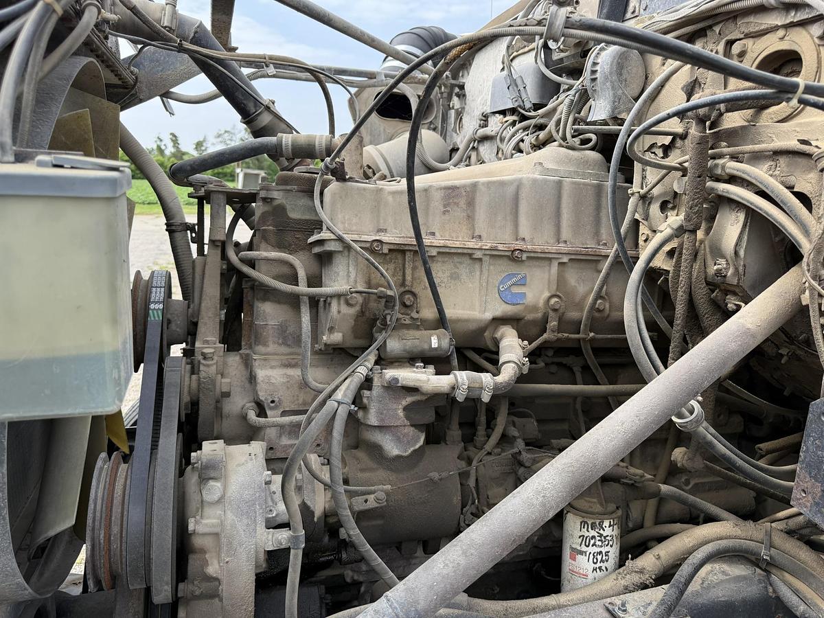 Used 1988 Western Star Stainless 3000 Gallon Water Truck, 400 Cummins, Eaton 15 SPD
